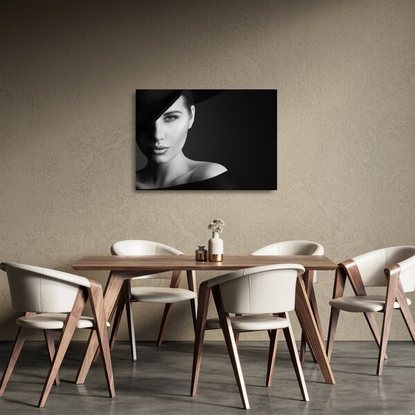 Tablou pe sticlă - Portretul femeii cu pălărie (70x50 cm)