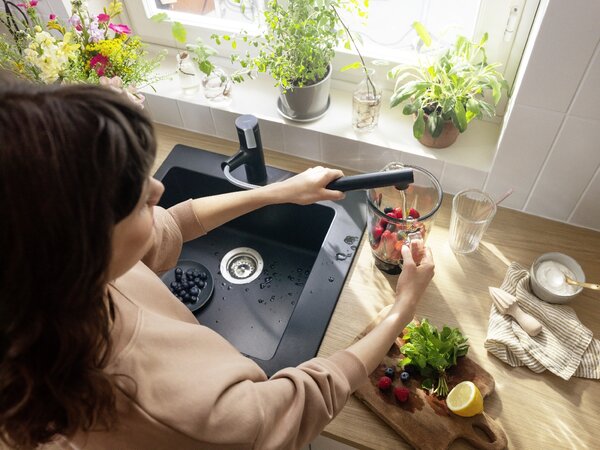 Hansgrohe Zesis M33 baterie bucătărie pe picior negru 74820670