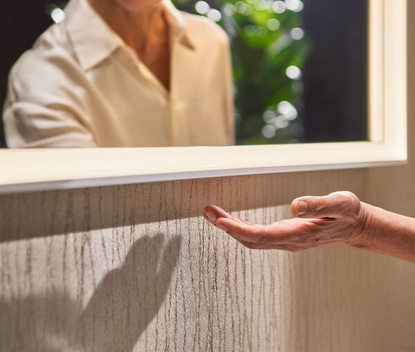 Hansgrohe Xarita E oglindă 80.6x70.6 cm dreptunghiular cu iluminare cu covoraș de încălzire alb 54996700