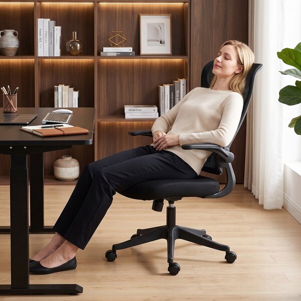 HOMCOM Scaun de birou ergonomic rotativ cu brațe rabatabile, funcție de balans, înălțime reglabilă, din plasă, negru | Aosom Romania