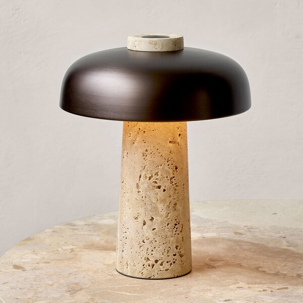 Audo Copenhagen LED lampă de masă Reverse, bronz, travertin, înălțime 30 cm, reglabil, Bej, Camera de zi / sufragerie, Piatră, Design