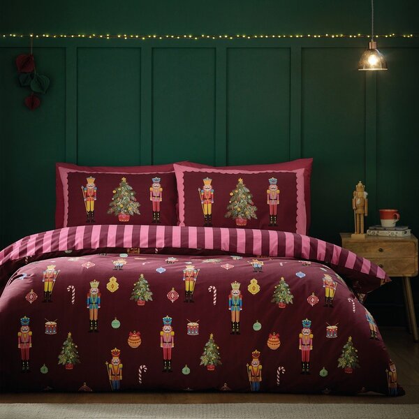 Lenjerie de pat roz-mov pentru pat de o persoană 135x200 cm Nutcracker Stripe – Catherine Lansfield