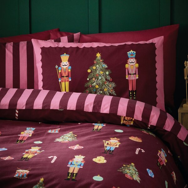 Lenjerie de pat roz-mov pentru pat de o persoană 135x200 cm Nutcracker Stripe – Catherine Lansfield