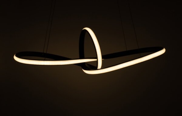 Lustră LED pe cablu LED/44W/230V neagră