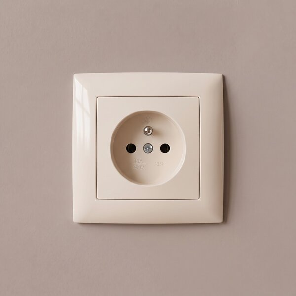 Priză simplă cu împământare OSTE JNH001-G Beige