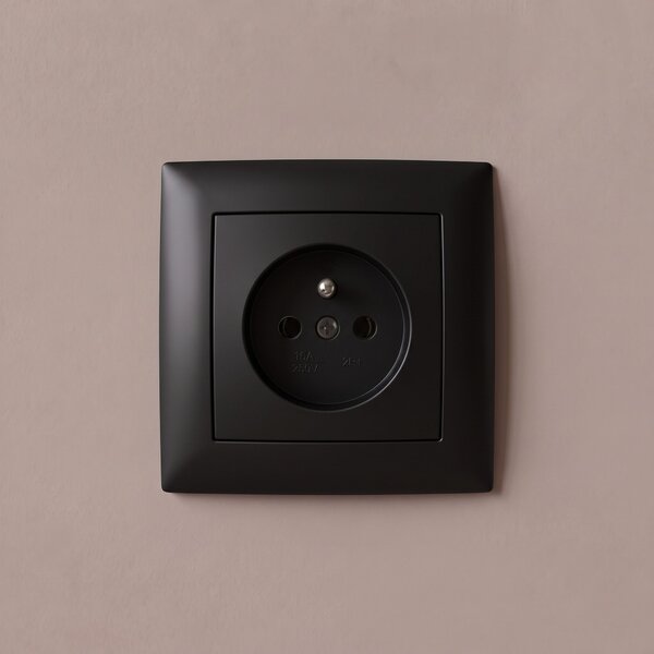 Priză simplă cu împământare OSTE JNH001-G Black
