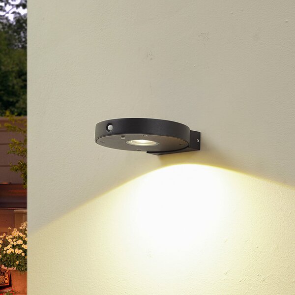 Lucande aplică de perete solară LED Tavon, rotundă, neagră, senzor, reglabil, Negru, Aluminiu, Modern, Perete rotund