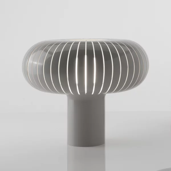 Kartell Lampa de masă Teresa, gri porumbel, Ø 50 cm, PMMA, reglabil, Gri, Camera de zi / sufragerie, Plastic, Design