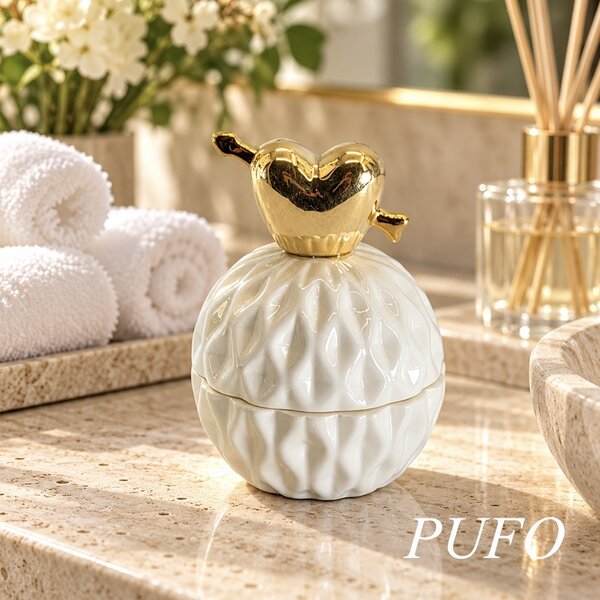 Bomboniera decorativa Pufo Love din ceramica cu capac, cutie pentru bijuterii, bomboane si accesorii, design elegant, 10.5 cm