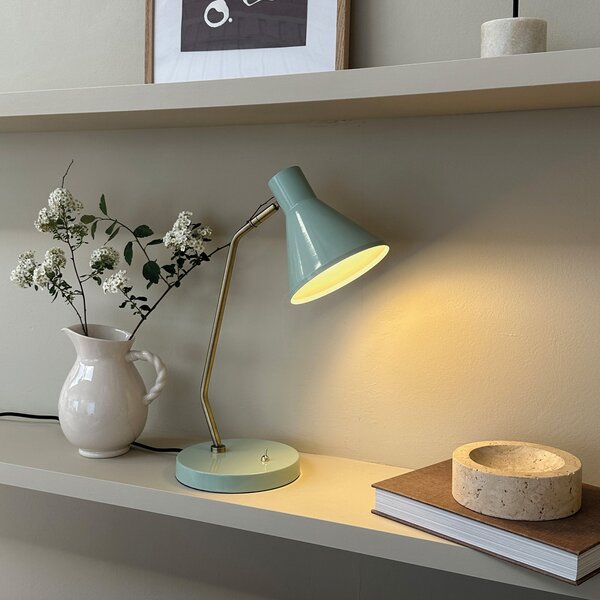 Dyberg Larsen Lampa de masă Sleep, verde mentă, înălțime 43,3 cm, Verde, Camera de zi / sufragerie, Metal, Design