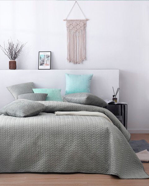 Cuvertură de pat Silky Chic 220x240cm gri