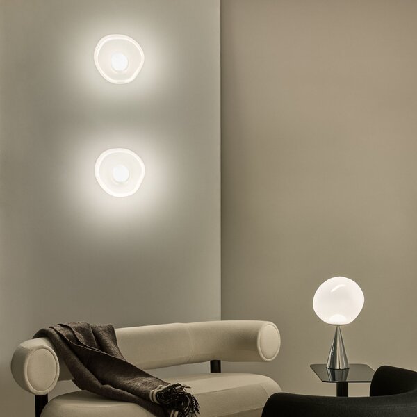 Tom Dixon Aplică LED Melt, Ø 29 cm, opal/crom, reglabil, Metalic, Camera de zi / sufragerie, Plastic, Design