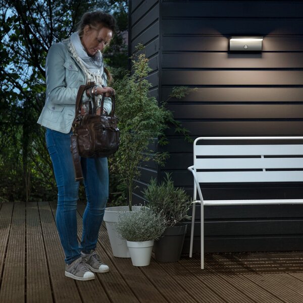 Philips LED lampă de perete exterior Bustan pachet 2 senzori 2.700K, Gri, Aluminiu, Modern, Perete unghiular