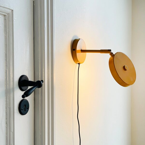 Lampă de perete Dyberg Larsen, Starlight, reglabil, Galben, Camera de zi, Metal, Design