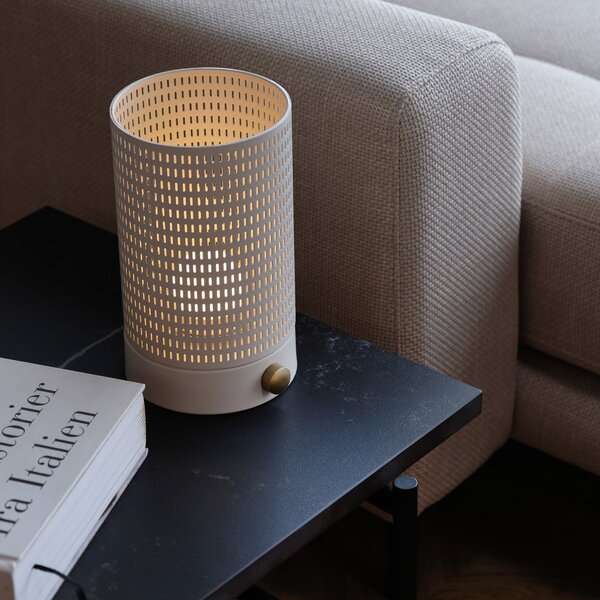 Dyberg Larsen Lampă de masă cu LED și baterie reîncărcabilă Mesh, albă,, reglabil, Alb, Camera de zi / sufragerie, Metal, Design