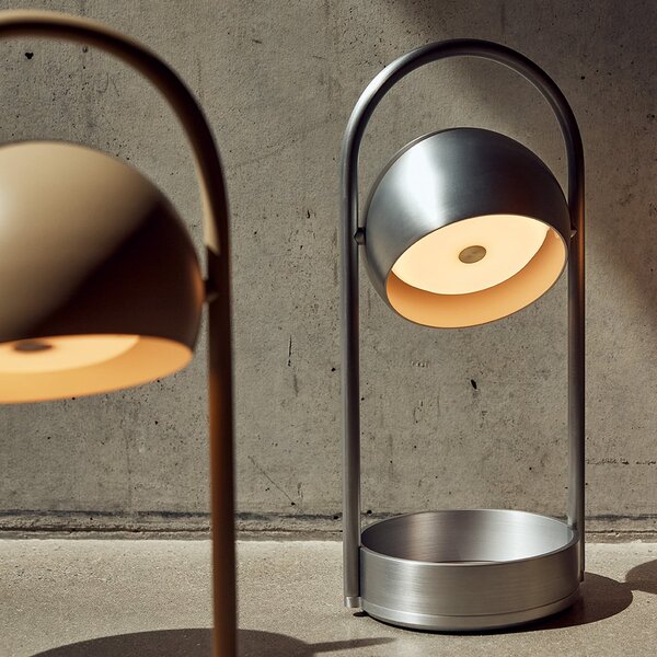 FRANDSEN Lampa de masă cu LED și baterie Ball Portable, gri nisip, oțel, reglabil, Gri, Camera de zi / sufragerie, Metal, Design