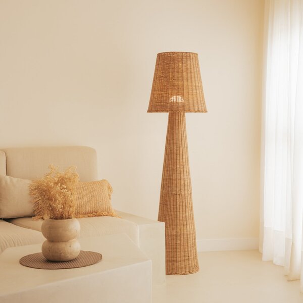 Newgarden Lampadar LED Lola, culoare lemn, ratan, IP54, reglabil, Lemn, Lemn, Scandinavă