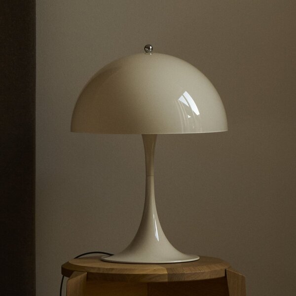 Louis Poulsen Lampă de masă Panthella 320, bej, Ø 32 cm, E14, Bej, Camera de zi / sufragerie, Plastic, Modern