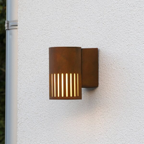 Konstsmide Lampă de exterior Pistoia, culoare ruginie, înălțime 17 cm, metal, IP54, reglabil, Maro / Rugină, Aluminiu