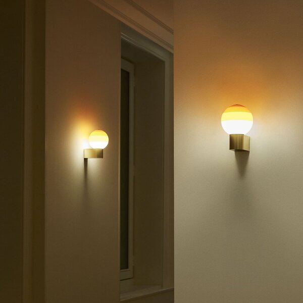 MARSET aplică de perete LED Dipping Light A1, portocaliu/auriu, reglabil, Auriu / Alamă, Camera de zi / sufragerie, Metal, Design, glob