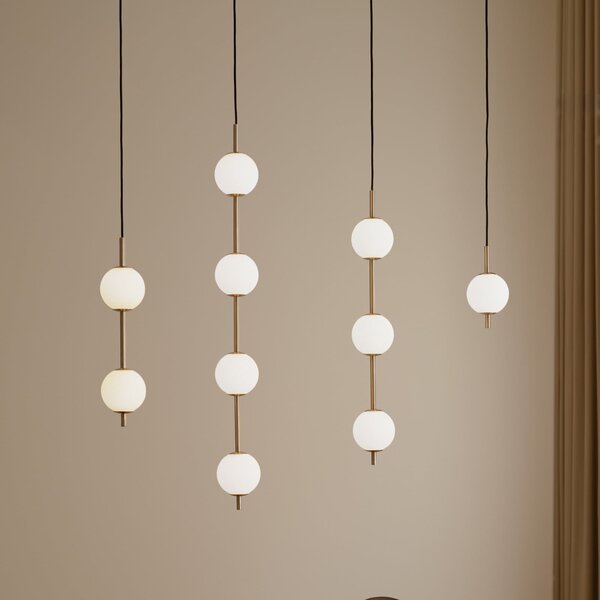 UMAGE Lampa suspendată LED Audrey, culoare alamă, 3 becuri, Ø 12 cm, reglabil, Auriu / Alamă, Camera de zi / sufragerie, Metal, Design, glob