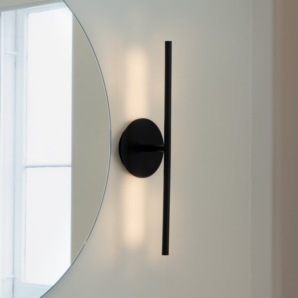 UMAGE Aplică LED Omni, negru, lățime 54 cm, 2 becuri, reglabil, Negru, Camera de zi / sufragerie, Aluminiu, Design