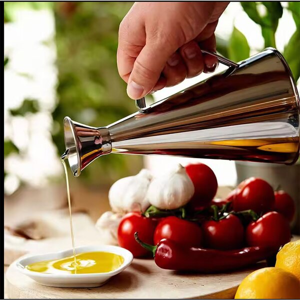 Recipient Pufo Ellegant din otel inoxidabil cu maner pentru ulei si otet, 500 ml