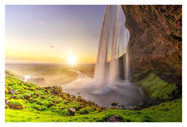 Tablou - Seljalandsfoss din spatele peșterii (90x60 cm)