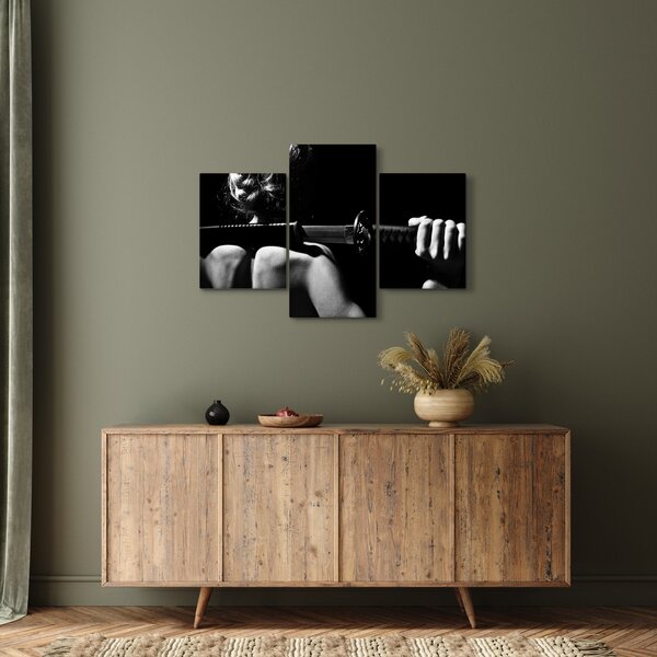 Tablou - Femeie cu o sabie (90x60 cm)