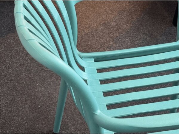 Reducere Scaun din plastic TREGO cu brate, albastru calitatea II