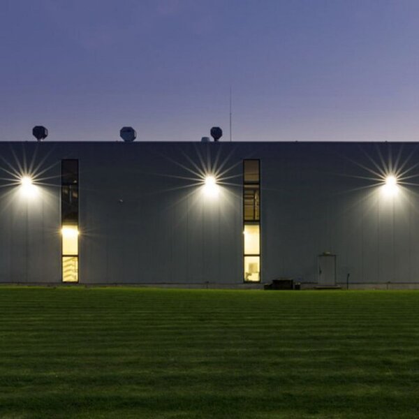 DOTLUX LENSplus Spot cu LED-uri 60°x120° 5.000K, 150W, Negru, Metal