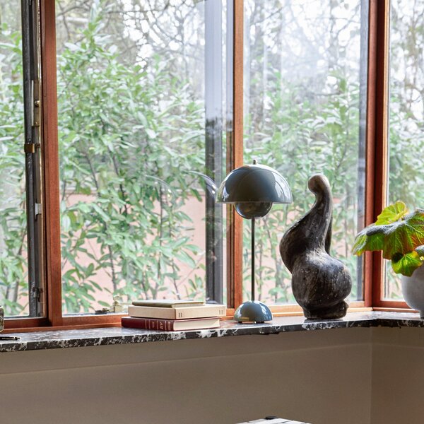 Lampă de masă &Tradition, Flowerpot VP3, Gri, Camera de zi, Metal, Design