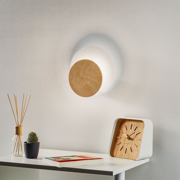 EMIBIG LIGHTING Aplică de perete Circle în alb, placă decorativă din lemn deschis, reglabil, Alb, Camera de zi / sufragerie, Metal, Modern
