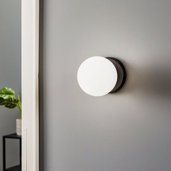 EMIBIG LIGHTING Aplică de perete Kiba, negru/auriu, abajur glob sticlă, reglabil, Negru, Camera de zi / sufragerie, Sticlă, Modern, glob