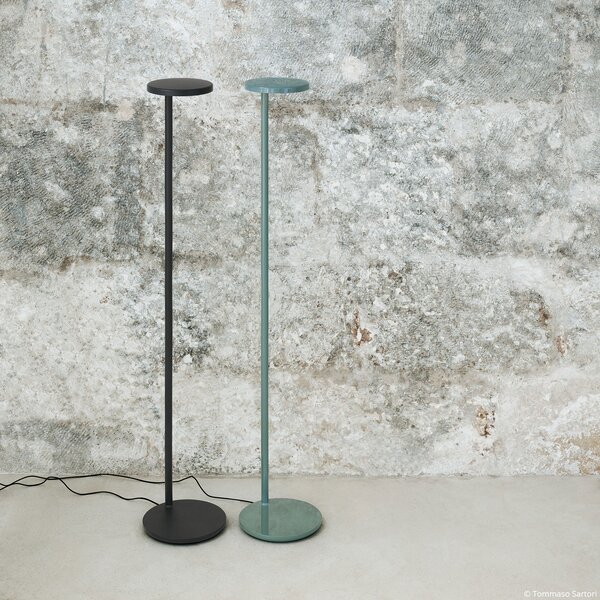 Flos Architectural FLOS Oblique Floor lampă podea LED 927 USB antraci, reglabil, Negru, Camera de zi / sufragerie, Metal, Proiector suspendat