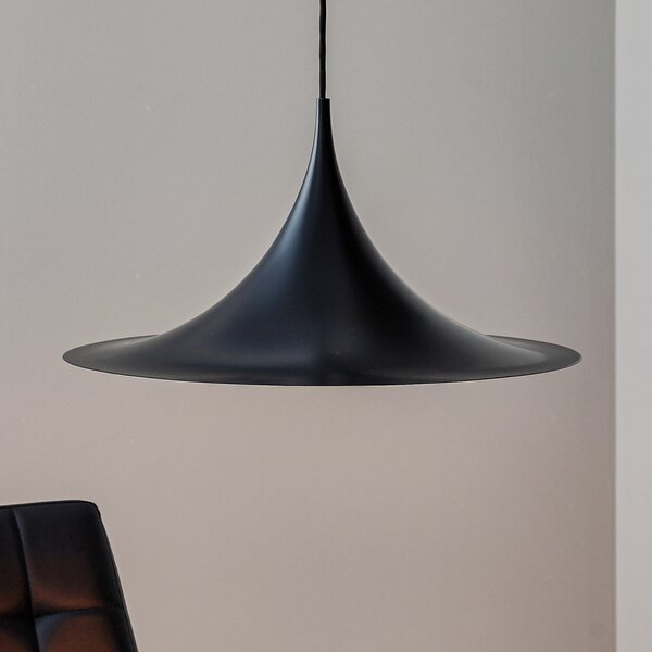 GUBI Lampă suspendată Gubi Semi, Ø 47 cm, negru, reglabil, Negru, Camera de zi / sufragerie, Metal, Design