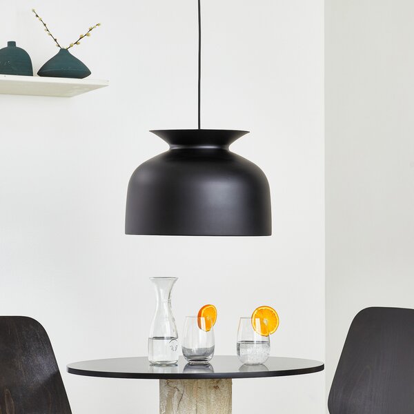 GUBI Ronde lampă suspendată Ø 40 cm, negru, reglabil, Negru, Camera de zi / sufragerie, Metal, Design