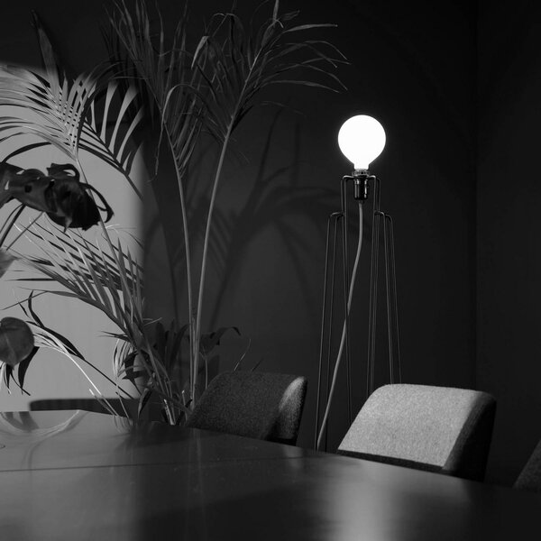 GRUPA Model M1 lampă de podea LED negru, cablu alb, Negru, Camera de zi / sufragerie, Metal, Modern