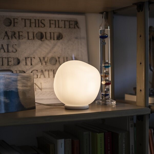 Foscarini Lampa de masă Hoba Piccola, Ø 13 cm, pornită/oprită, sticlă, Alb, Camera de zi / sufragerie, Sticlă, Design