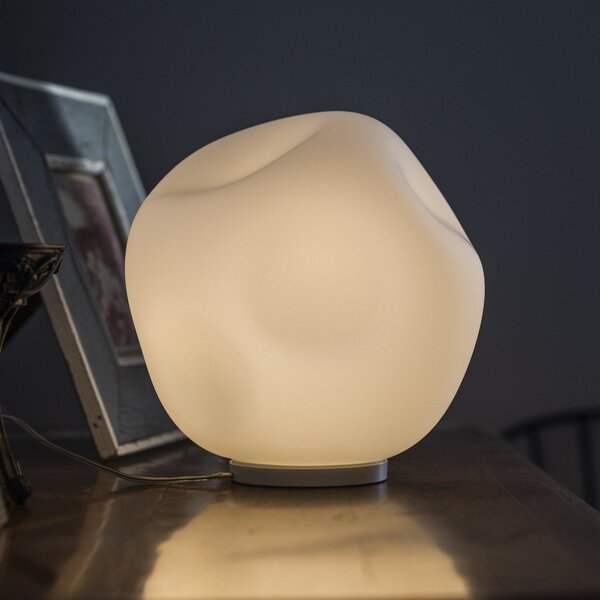 Foscarini Lampa de masă Hoba Midi, Ø 19 cm, pornită/oprită, sticlă, Alb, Camera de zi / sufragerie, Sticlă, Design