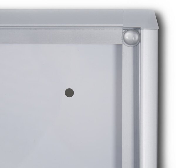 Vitrina informații interioare Economy 8 x A4 - spate din tablă, aluminiu