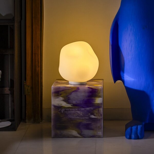 Foscarini Lampa de masă Hoba Media, Ø 24 cm, pornită/oprită, sticlă, Alb, Camera de zi / sufragerie, Sticlă, Design