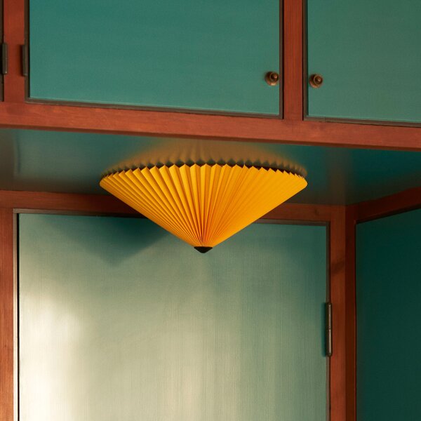 HAY Matin Flush Mount 500 plafonieră galbenă, reglabil, Galben, Camera de zi / sufragerie, Țesătură / Textil, Design