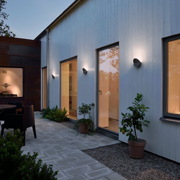 Konstsmide Matera - aplică LED de exterior, iluminare în sus, Negru, Metal, Modern, Priză de perete top