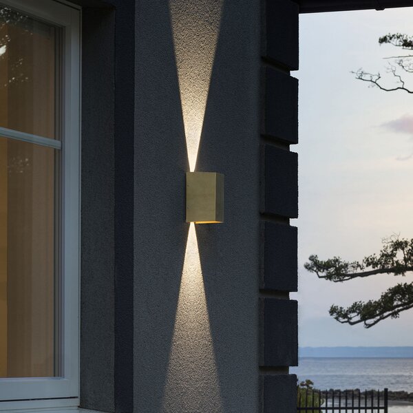 Konstsmide Aplică LED de exterior Cremona 8cm lată, din alamă, Auriu / Alamă, Metal, Modern, Priză de perete sus / jos