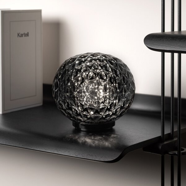 Kartell Mini Planet lampă masă acumulator, gri fum, reglabil, Gri, Camera de zi / sufragerie, Plastic, Design