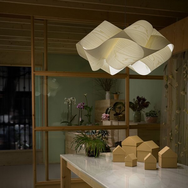 LZF LAMPS Swirl suspendată, cablu negru Ø 54cm fildeș, reglabil, Lemn, Camera de zi / sufragerie, Lemn, Design