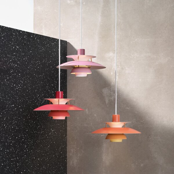 Louis Poulsen Lampă suspendată PH 5 500, roșie, Ø 50 cm, reglabil, Roșu, Camera de zi / sufragerie, Metal, Design