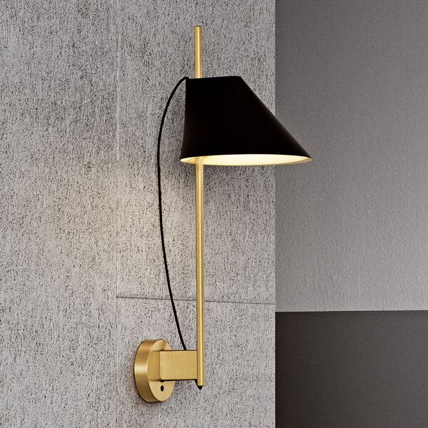 Louis Poulsen aplică perete marm. Yuh Brass, negru, reglabil, Negru, Camera de zi / sufragerie, Metal, Design
