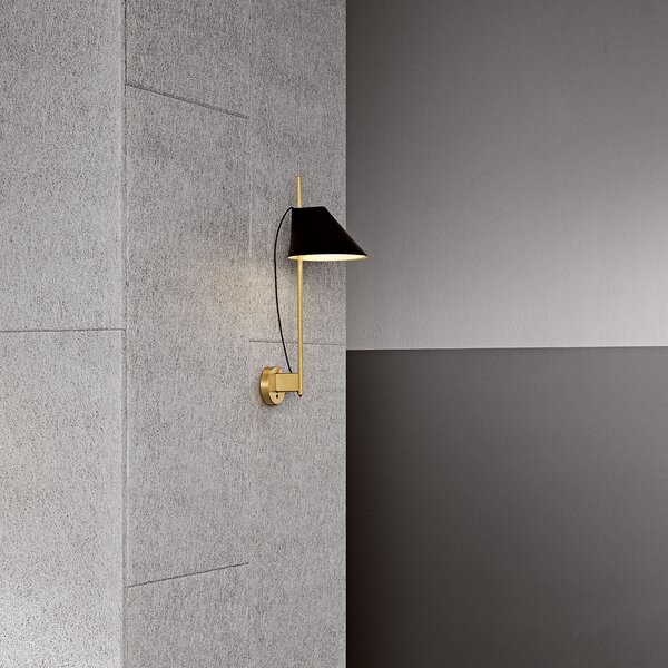 Louis Poulsen aplică perete marm. Yuh Brass, negru, reglabil, Negru, Camera de zi / sufragerie, Metal, Design
